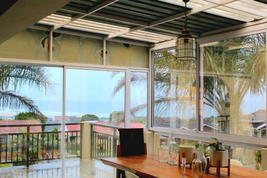 5 Bedroom Property for Sale in Wavecrest Eastern Cape